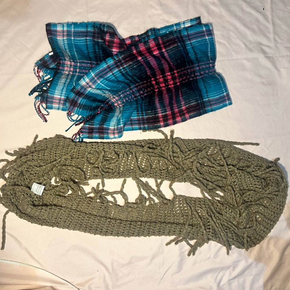 Plaid and Knit Scarves Set